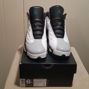 Air Jordans 13s Wolf Gray Sz. 6